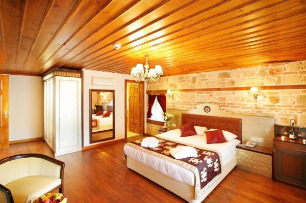 Junior Suite Room