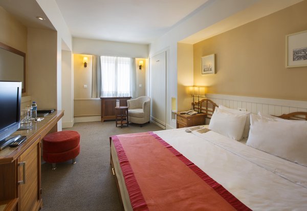 Superior Room, City View