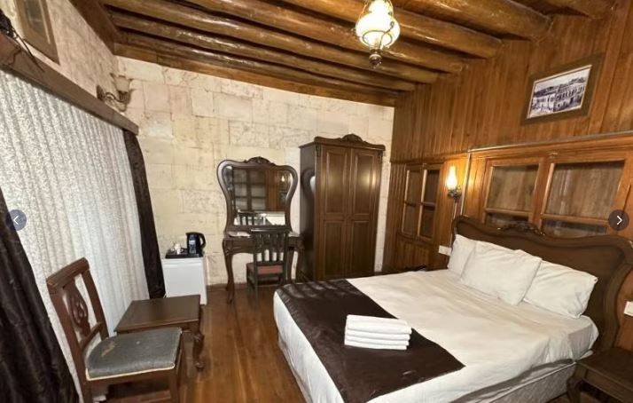 Single Room (1 Person)