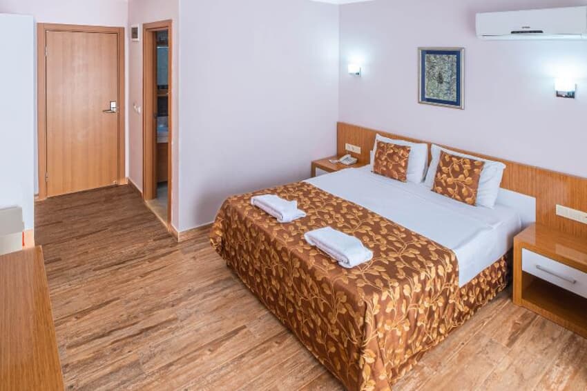 Standart Oda, Deniz Veya Havuz Manzaralı