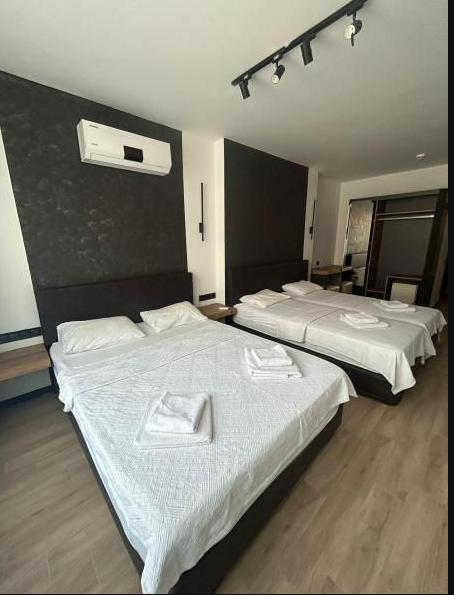 Standard Room (4 Person)