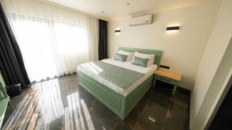 Deluxe Oda, Havuz Manzaralı (Balkonlu)