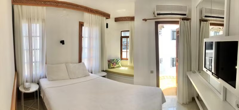 Standart Oda, Kara Manzaralı (Balkonlu)
