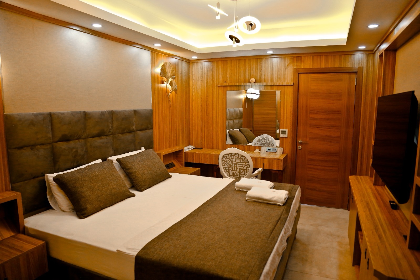 Deluxe Suite Room, Garden View