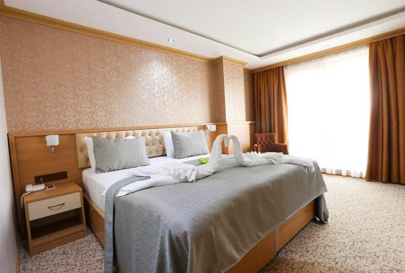 Triple Room (3 Person)